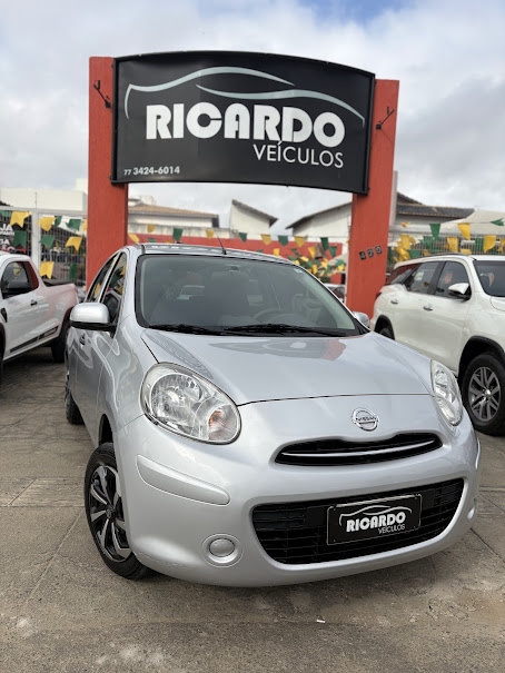 NISSAN MARCH S 1.0 FLEX NOVISSIMO ANO 2013